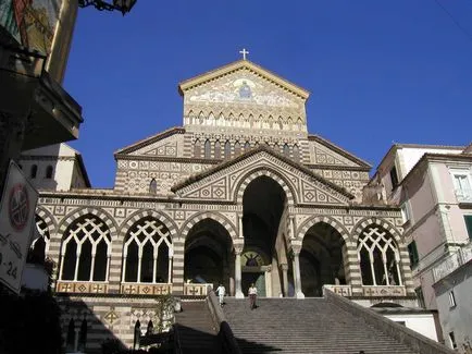 Coasta Amalfi de cele mai bune stațiuni și plaje din Italia, cum să obțineți