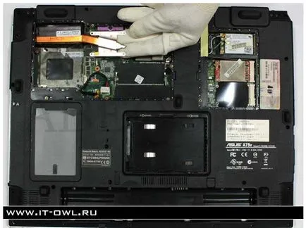 Cum să demontați laptop 1