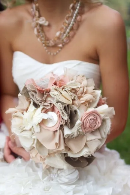 Buchet de țesut elegant și practic