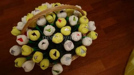 Lalele de dulciuri cu mâinile sale (buchet) Lalele de dulciuri cu mâinile sale