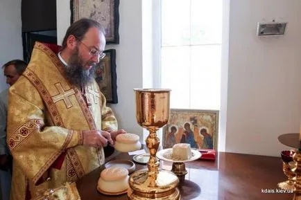 Sfânta Liturghie a ceea ce este, ceea ce se întâmplă în templul din cele mai importante părți ale Liturghiei,