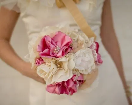 Buchet de țesut elegant și practic