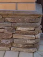 Cum de a decora exteriorul casei subsol