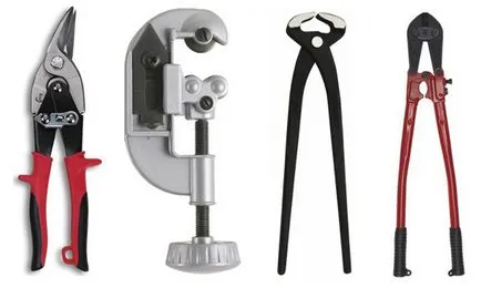 Metalul este tăiat manual la domiciliu (cut) Metalul este tăiat manual la domiciliu