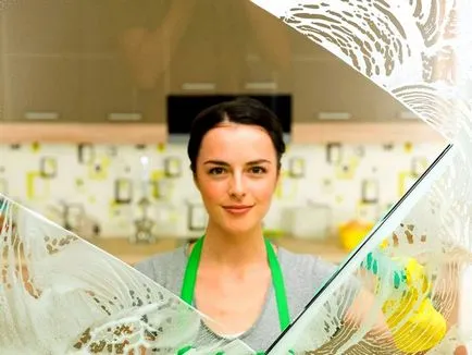 Ferestrele de spălare de plastic de praf, pete și alte pete dificile