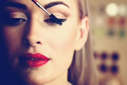 Care este make-up pentru ceea ce este necesar și dacă este nociv pentru piele