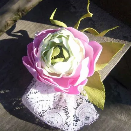 Flori de la foamirana de fabricație de master-class și microni, puțin cu mâinile, și video de câmp (flori) Flori de la foamirana de fabricație de master-class și microni, puțin cu mâinile, și video din domeniu