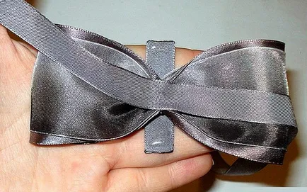 Face fluturi pentru groomsmen cu mâinile lor (fluture) Noi facem fluturi pentru groomsmen cu mâinile lor