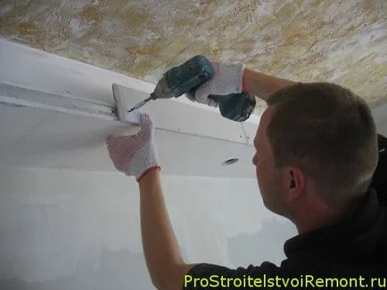 Plafonul cu mâinile sale, despre construcția și repararea
