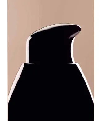 Două cremă Chanel vitalumiere aqua și Lumiere perfecțiune - recenzii pentru produse cosmetice (make-up) Două crema Chanel vitalumiere aqua și Lumiere perfecțiune - despre cosmetice comentarii
