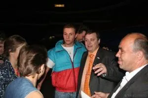 Film - Tender mai - să fie continuată