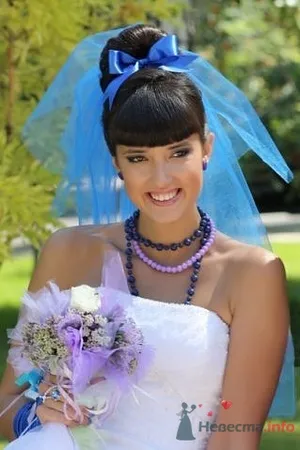 Fata cu mâinile lor