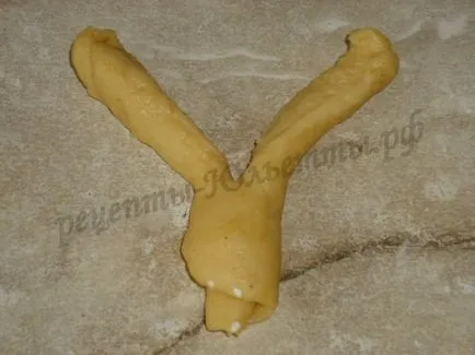rulouri formular cu fotografii la frumoase chifle turnate din aluat de drojdie (chifle) Forma sub formă de rulouri cu fotografii ca o frumoase chifle turnate din aluat de drojdie