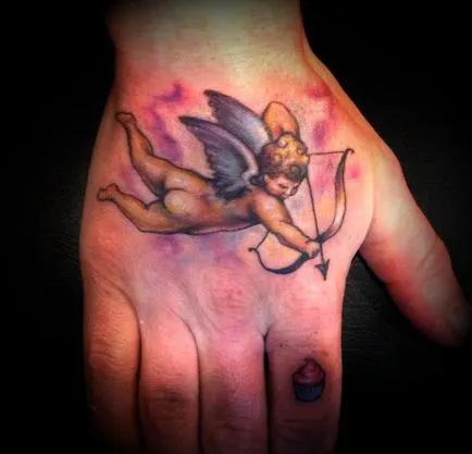 Fotografii și semnificația săgeților tatuaje Cupid (Cupidon) Fotografii și semnificația cupid tatuaje cu săgeți