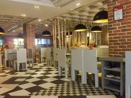 În cazul în care să mănânce ieftin de la Moscova, m-am de călătorie (eu) În cazul în care să mănânce ieftin de la Moscova, călătoresc foarte