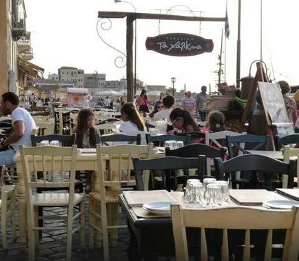 În cazul în care pentru a mânca în Chania cum să ia bani pentru produse alimentare