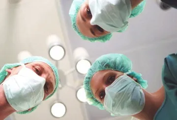 accident vascular cerebral hemoragic - comă ca urmare a atacului grele