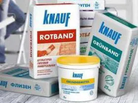 Folosind compoziția de auto-nivelare pentru șape