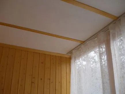 Ce plafonul în loggia