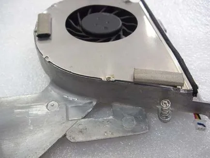 Este blog-ul de reparații turnat cooler notebook-uri