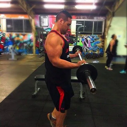 Cum de a elimina rapid de grăsime burtă în sala de sport un om (om) Cum de a elimina rapid burta om de grăsime în sala de gimnastică