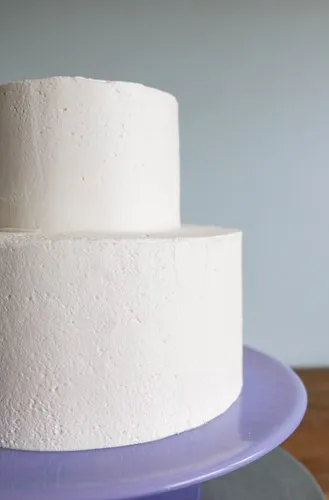 Cum să glazura un tort de nunta cu crema de unt