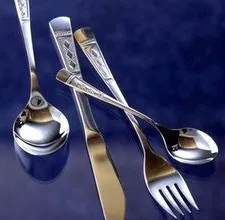 Cum se curata aparatele din oțel inoxidabil și tacâmuri de argint (clar) Cum se curata aparatele din oțel inoxidabil și tacâmuri de argint