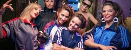 Cum să te îmbraci pentru o petrecere în stilul de moda al secolului trecut 90 lui - pulsul frumuseții feminine și modă (tricotaje) Cum să te îmbraci pentru o petrecere în stilul de moda al secolului trecut 90 lui - pulsul frumuseții feminine și modă