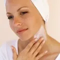 Cum pentru a strânge pielea gâtului