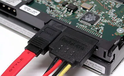 Cum se conectează unitatea hard disk la computer