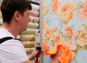 Cum pentru a lipi tapet de vinil