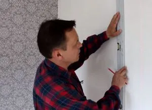 Cum pentru a lipi tapet de vinil