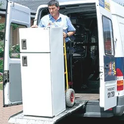 Cum pentru a dezgheța sfaturi frigider corect și rapid