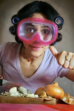 Cum se taie si coaja de ceapa fara lacrimi - cele mai eficiente metode