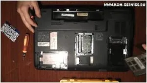 Cum să demontați laptop eMachines G630 în detaliu