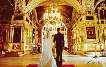 Cum putem demasca demitiza fosta lui soție în biserică, să fie sigur dacă este necesar, după divorț,