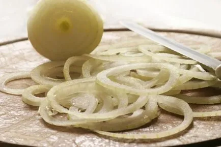 Cum se taie si coaja de ceapa fara lacrimi - cele mai eficiente metode