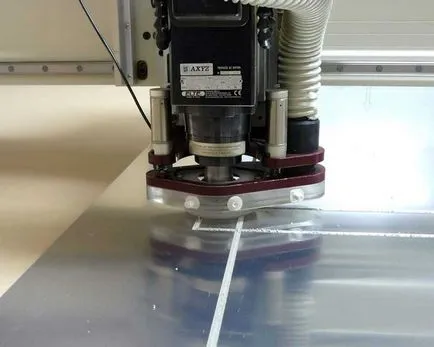 Cum să taie în plexiglass mediile casnice și industriale (tăierea plexiglass cu mâinile) Cum să taie în plexiglass mediile casnice și industriale