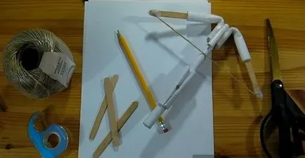 Cum de a face o arbaletă de hârtie de hârtie arbaletă cu mâinile lor (lor) Cum de a face o arbaletă de hârtie de hârtie arbaletă cu propriile sale mâini