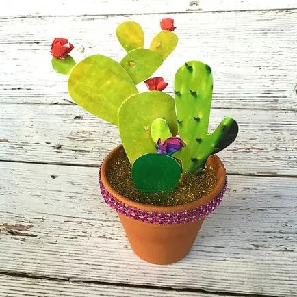 Cum de a face cactus din hârtie și carton cu mâinile lor