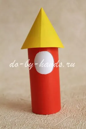 Cum sa faci o racheta din hârtie cu mâinile