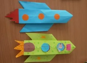 Cum sa faci o racheta din carton (mai multe ateliere de fabricație) Cum sa faci o racheta din carton