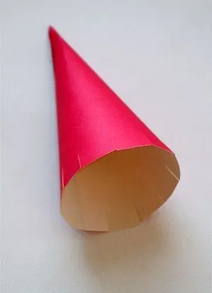 Cum sa faci o racheta din carton (rachete) Cum sa faci o racheta din carton