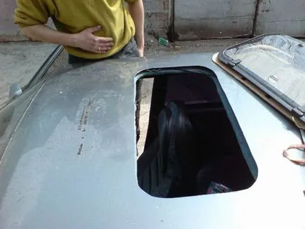 Cum se instalează ușa cu propriile sale mâini (instalarea trapei) Cum se instalează ușa cu propriile mâini