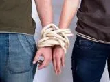 Cum să se comporte cu un braț de sex masculin