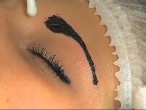 Ca sprâncene tatuaj deducem la domiciliu, dacă laserul poate elimina