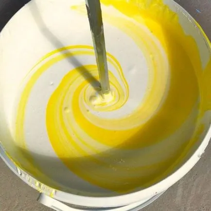 Ca vopsea pe bază de apă pentru a vopsi dreptul de plafon decât și vopsi, video și foto (dreapta) Ca vopsea pe bază de apă pentru a vopsi dreptul de plafon decât și vopsi, clipuri video și fotografii