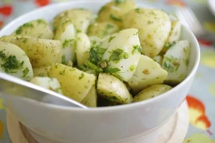 După cum se coace cartofii în multivarka gustoase (delicios) Cum se coace cartofi în multivarka gustoase