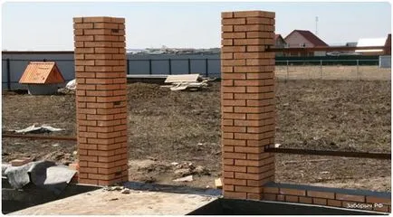 stâlpi de cărămidă cu mâinile lor instrucțiuni pas cu pas, fotografii