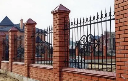 stâlpi de cărămidă pentru gard - schema dispozitivului și construirea propriilor lor mâini